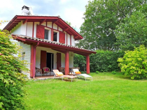 Гостиница Holiday Home Eki Alde  Сен-Пе-Сюр-Нивель